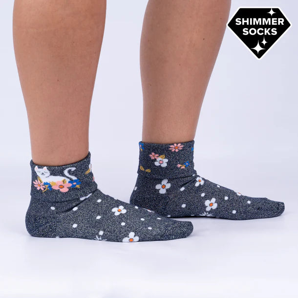 Sitting Kitty Turn Cuff Crew Socks