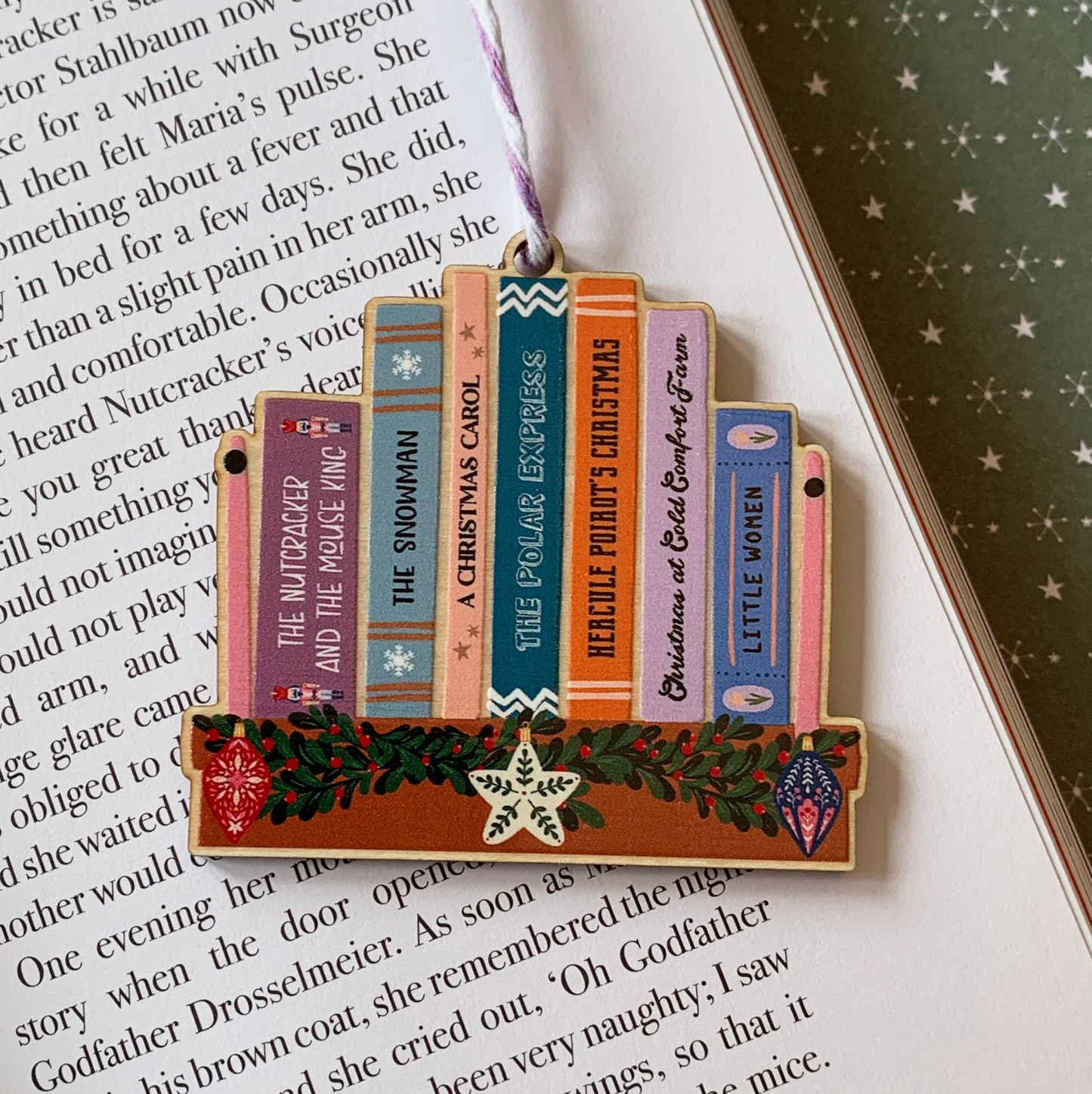 Festive Bookshelf Wooden Christmas Tree Decoration
