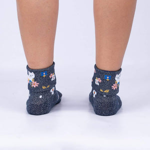 Sitting Kitty Turn Cuff Crew Socks