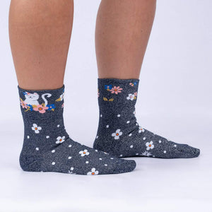 Sitting Kitty Turn Cuff Crew Socks